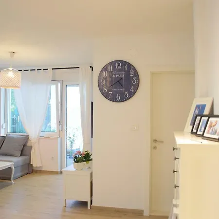 Apartment Lala Land