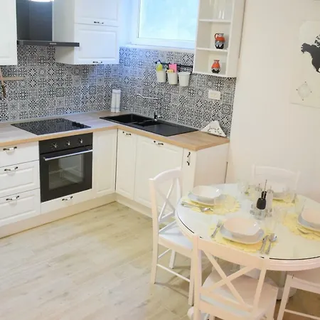 Lala Land Apartment